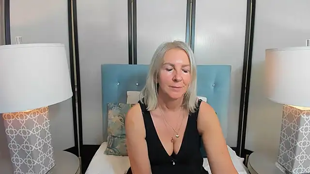EricaTop live cam on StripChat