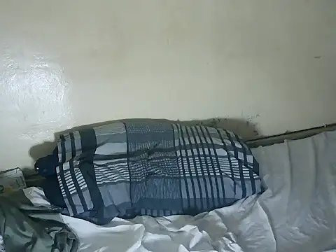 cute-shamza live cam on StripChat