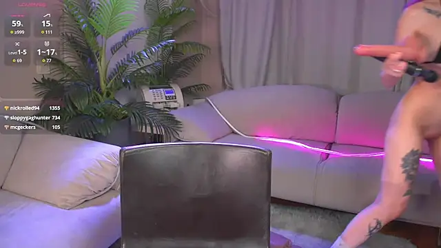 Kinky_Girls live cam on StripChat