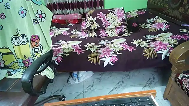 BengaliQueenStar webcam