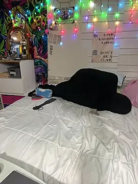 TrenaAnne webcam
