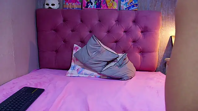 charlottemoonxz webcam