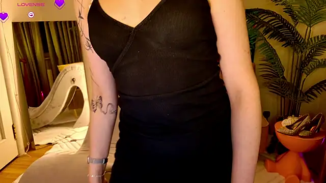 SashaBrooks webcam
