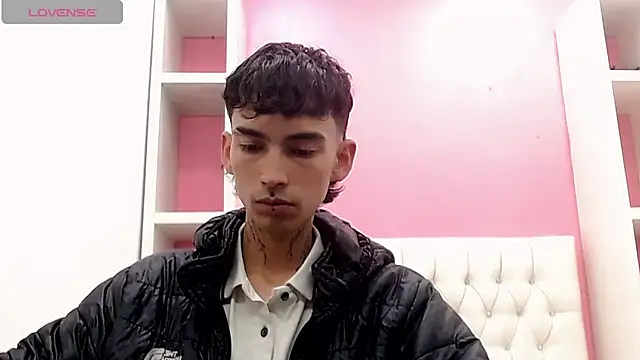 ttimy_x_boy webcam