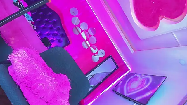 TiffanyMackensyy webcam