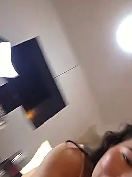 NeredaXxx webcam