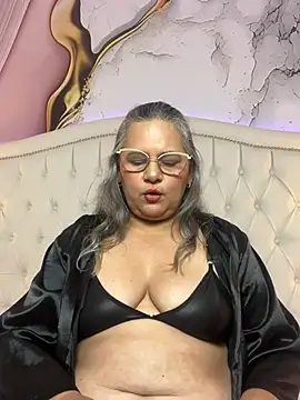 Lucy_Milf_474 webcam