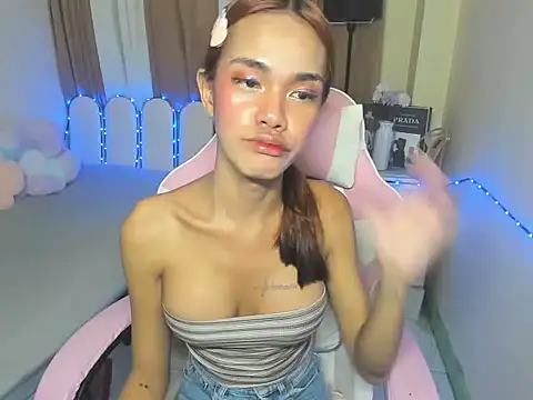 seductive_aliyah (T young) - CUM CUM CUM!!!!!!