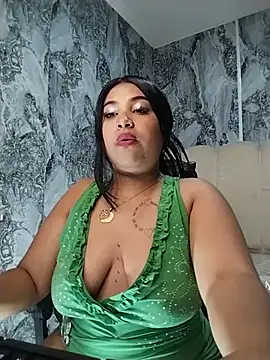 Bella_cross_v webcam