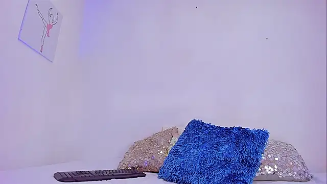 BritnnatyLonze webcam