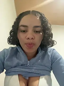 LorenaCurly webcam