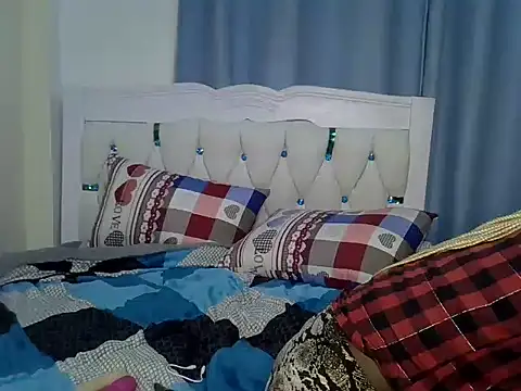 Petitedolliey webcam