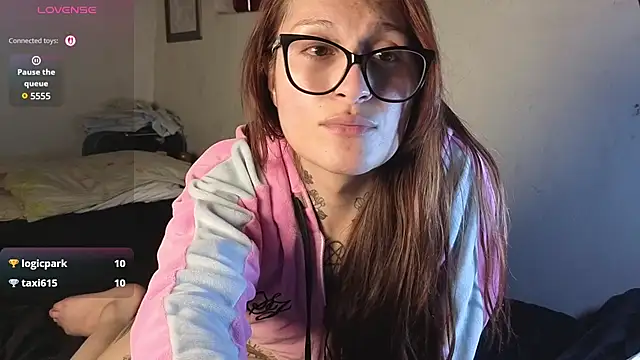 kittenlizz live cam on StripChat