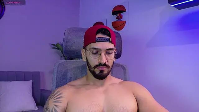 tony_muscle webcam