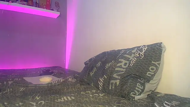 mia_chanel104 webcam