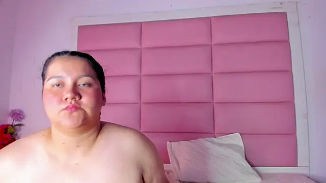 AmaranttayLunay webcam