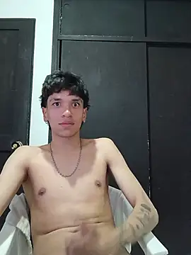 h3ll_b0y_ - H3ll_B0Y_'s free webcam - UK Sex Cams