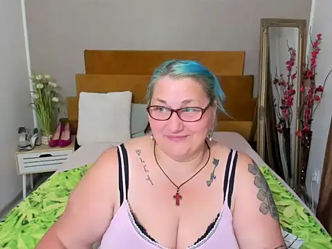 Sugarmommy_69X webcam