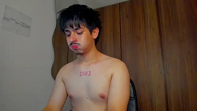Maximo_Miller webcam