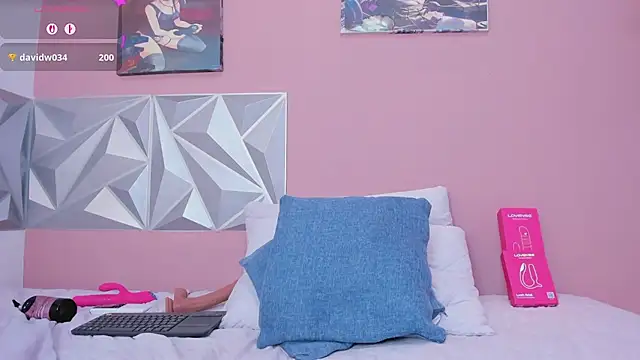 mia_gold_ webcam