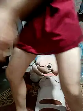 HeresThuy22 webcam
