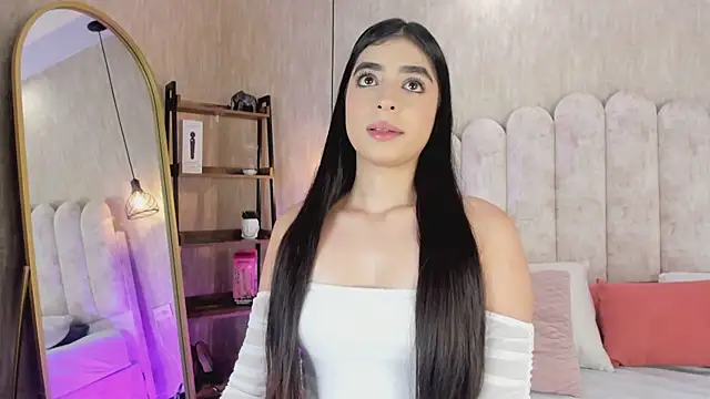 MariamNur_ webcam