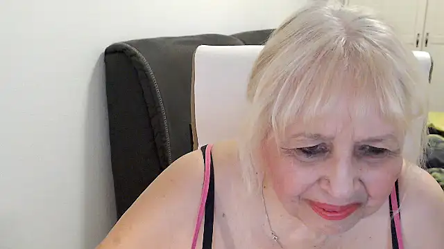 SusiLifeXXX webcam