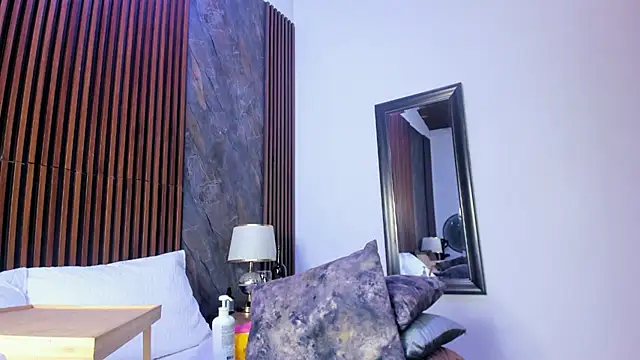 linda_cabal webcam