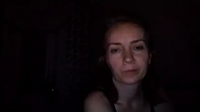 JenniferAlone webcam