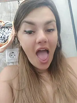 KrissSexi 🔊 free naked chat