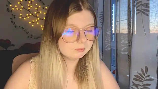 YukiBlush webcam