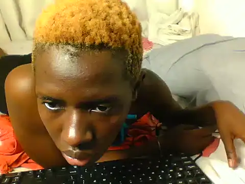 Goldy_petite webcam