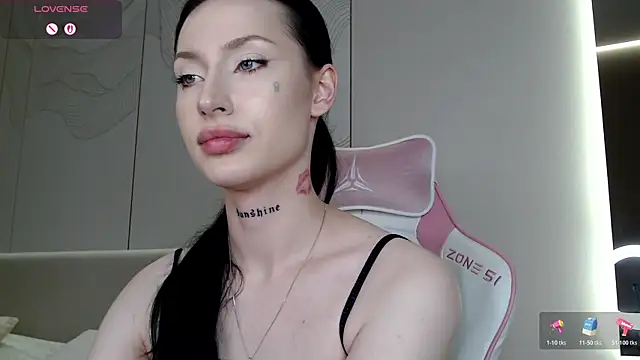 JenniferQueen11 webcam