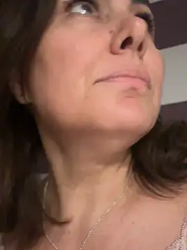 emma_roqueen (F milf) - Where are my slaves no:king: no:heart: