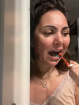Emma_roqueen live cam