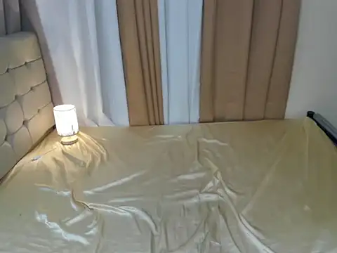 Shanefoxx live cam on StripChat