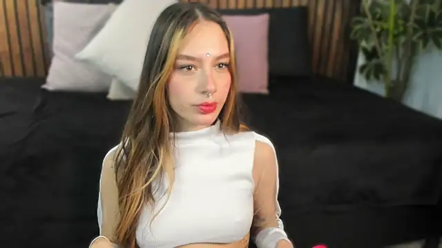 moon_kas live cam on StripChat