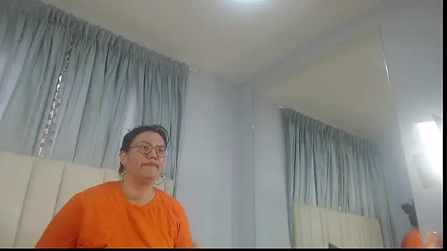 Sallydickinson webcam