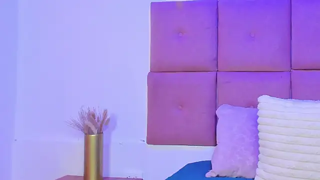 Piinksoul149 webcam
