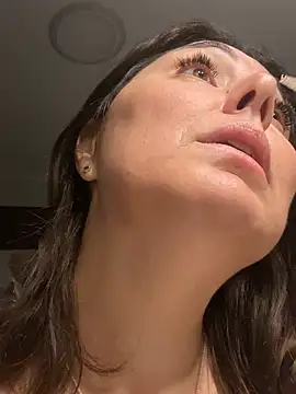 Emma_roqueen webcam