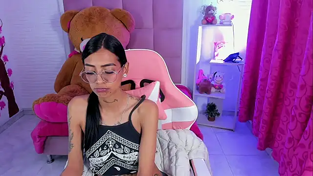 KarlaSlutSkinny__ webcam