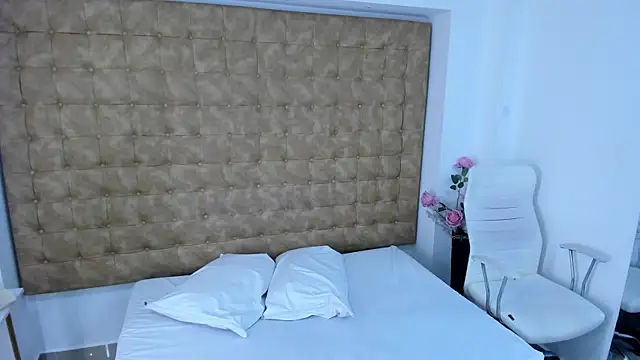 violet_giraldo webcam
