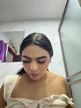 Aylin_Fox webcam