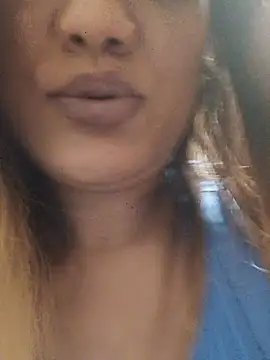 Indianpleasure300 webcam