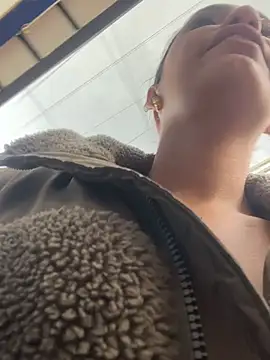 Sara-77 webcam