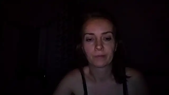 JenniferAlone webcam