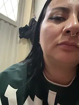 Abril_Luv webcam