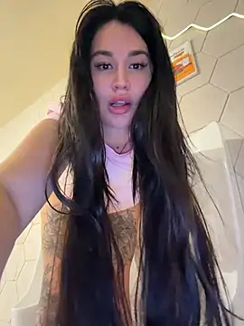 TattooGirlAlia live cam