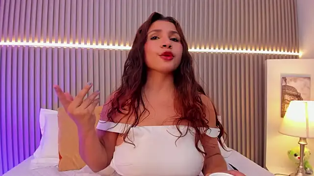 Victoria_Rosee webcam
