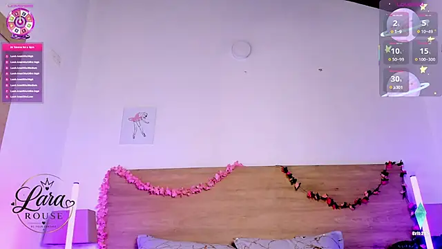 LaraRous webcam